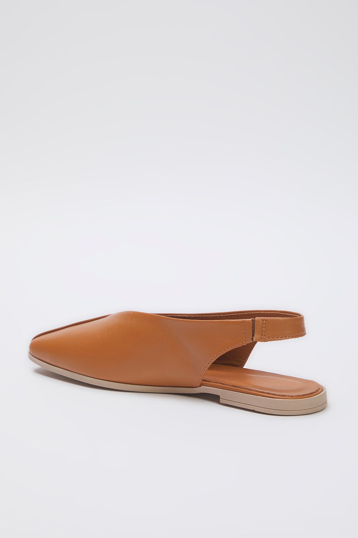 TRENDYOL SHOES-Barna valódi bőr nyitott hátú, négyzetes orrú női lapos cipő TAKSS25BE00018 4