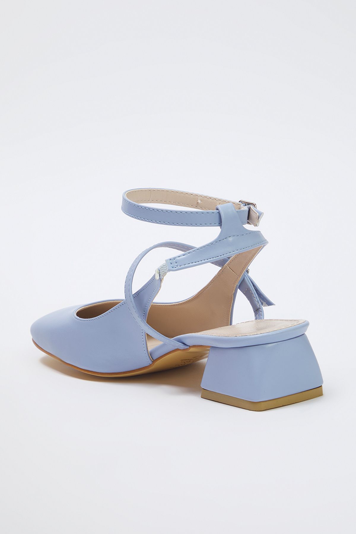 TRENDYOL SHOES-Babyblaue Mary Jane-Schuhe mit quadratischer Zehenpartie und Knöchelriemen für Damen TAKSS24TO00009 6
