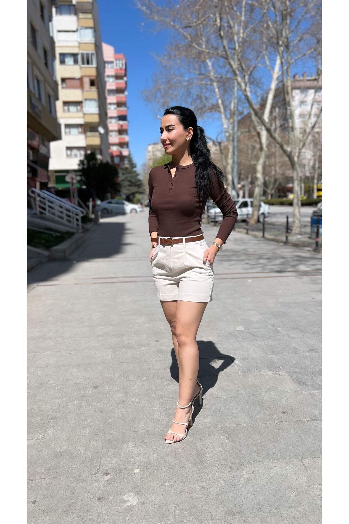 KAHVERENGİ ÖN DÜĞMELİ BLUZ