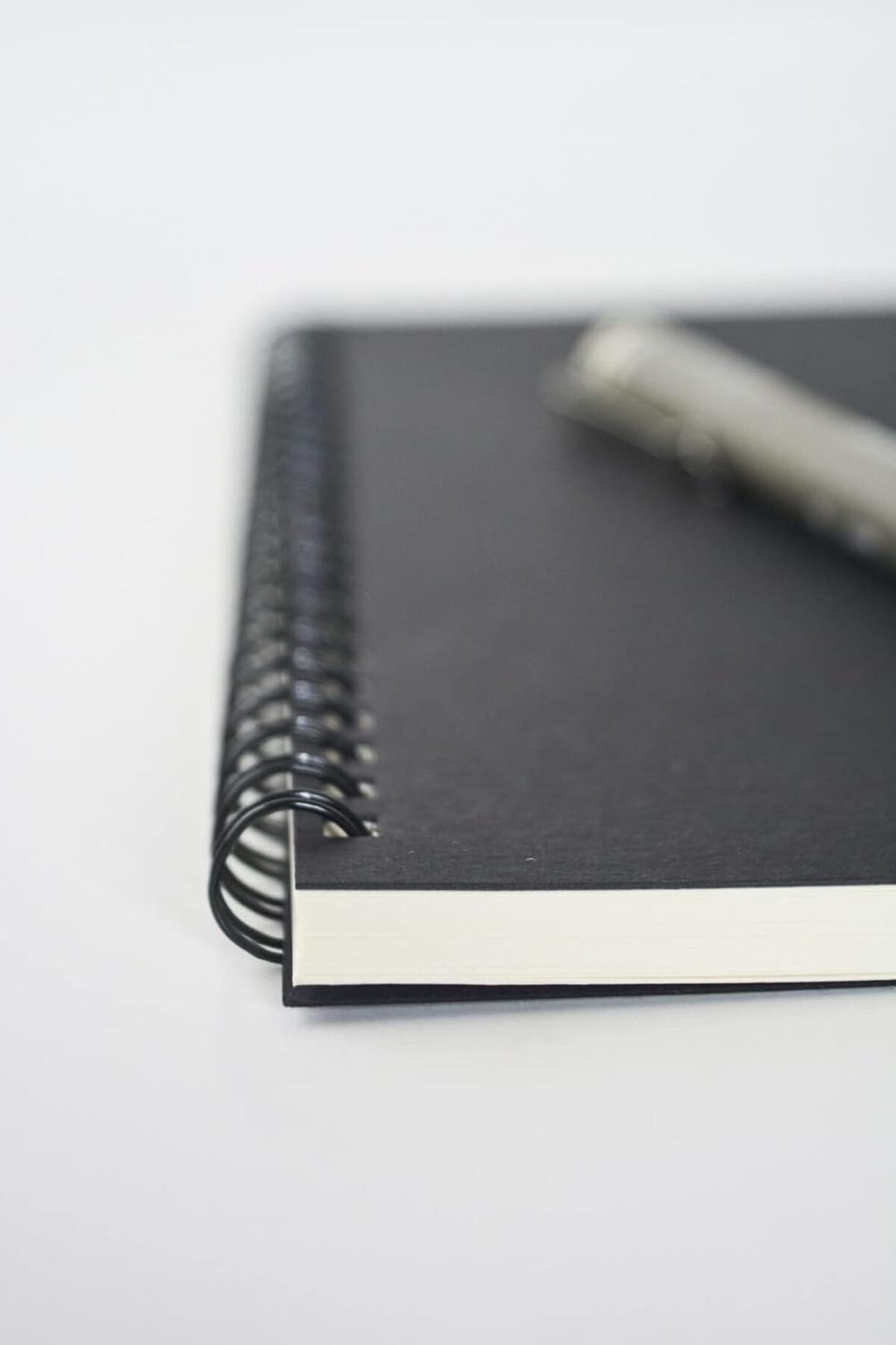 DERİK dsr Tanıtım Kareli Spiralli Defter, A5 Boyut (15x21 cm), 60 Yaprak, 90gr. Ivory Kağıt, Ofis İç