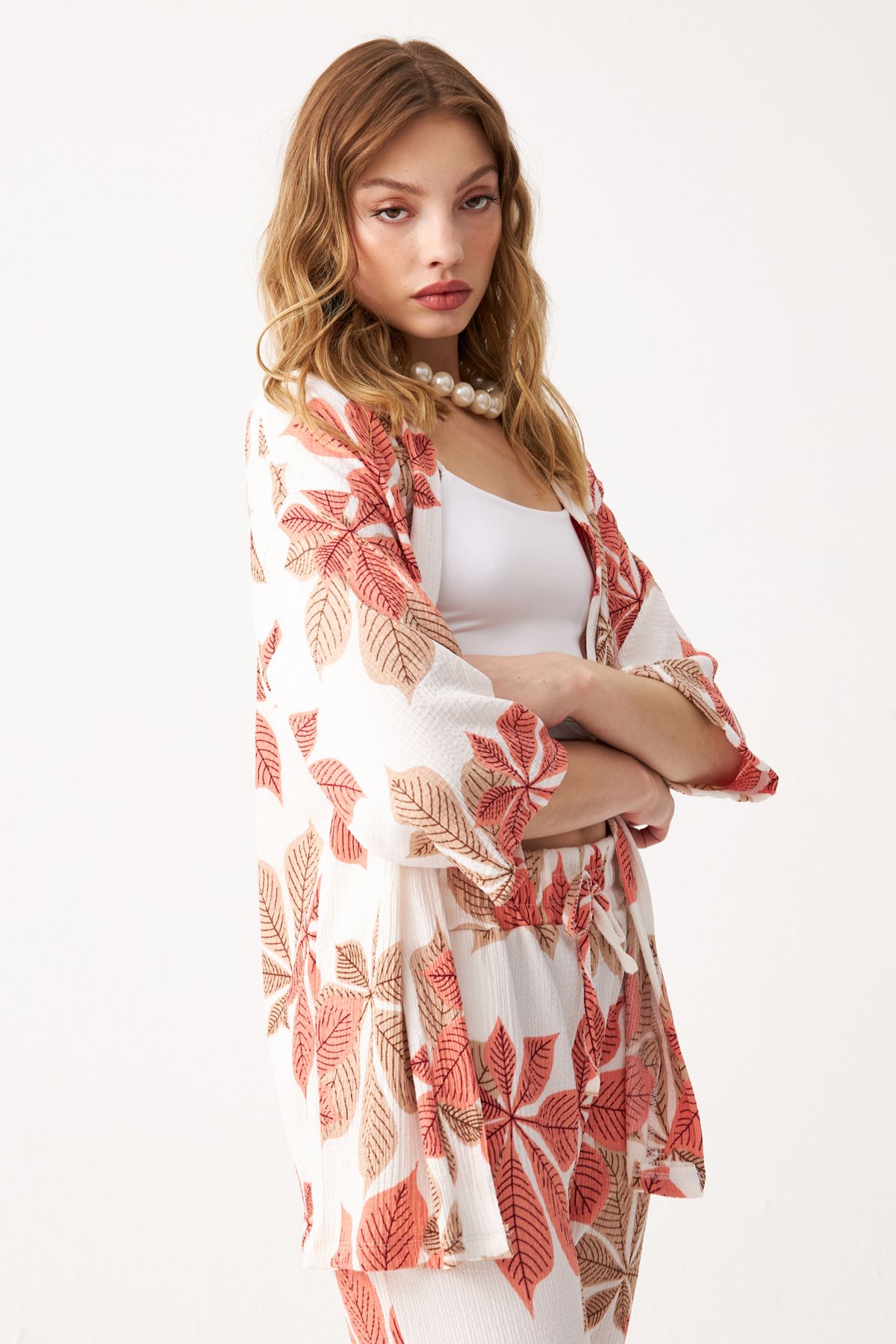 Know-Women's Orange-White Floral Pattern Kimono Shirt Pants Set 3
