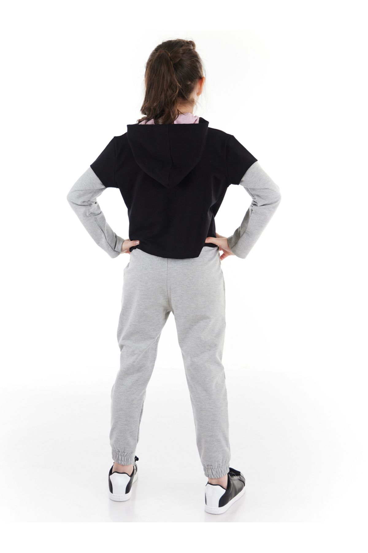 complete the look image
