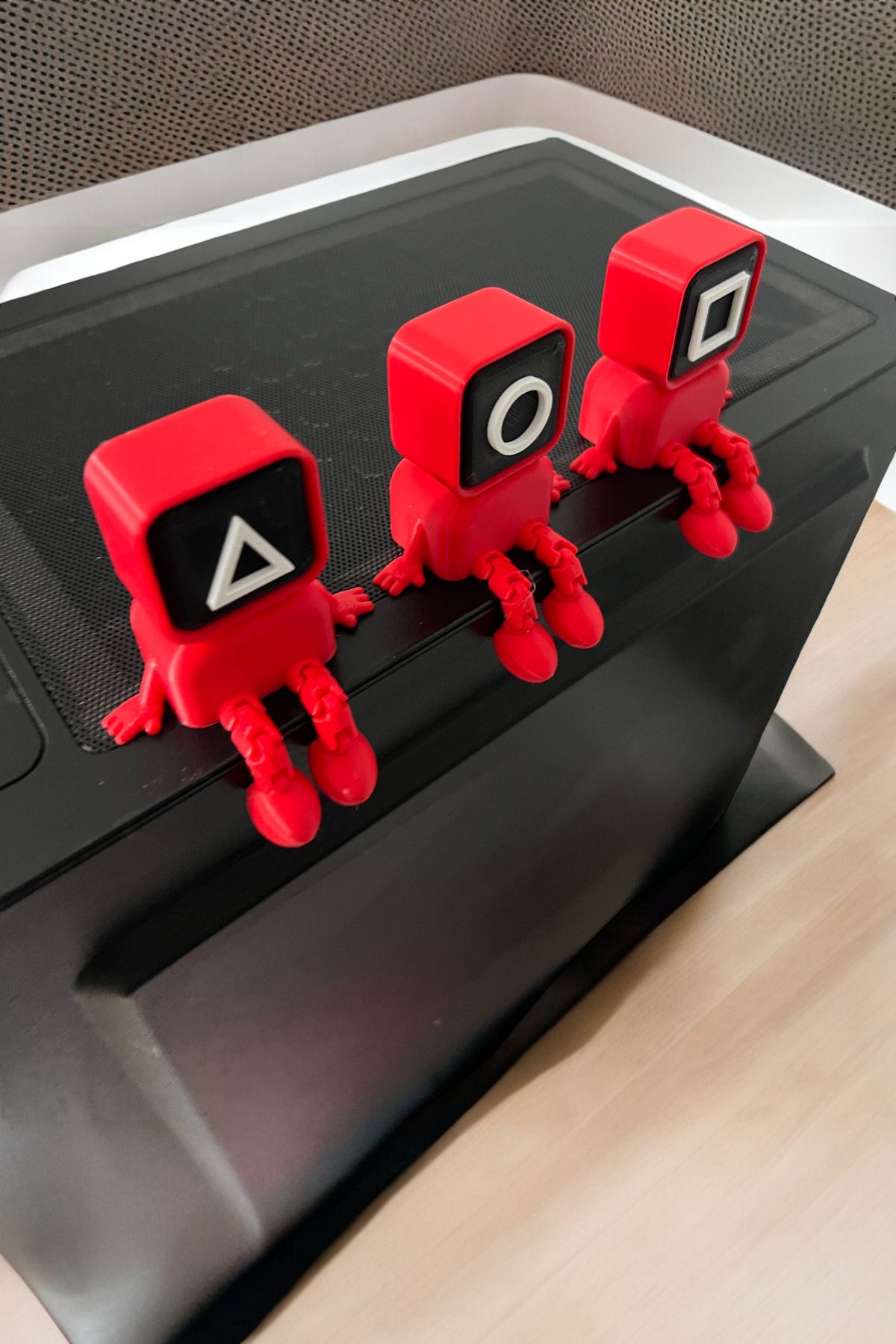 lina hobby-Squid Game 3D Print Set of 3 Sitting Figures - Collectible Table Ornament 3