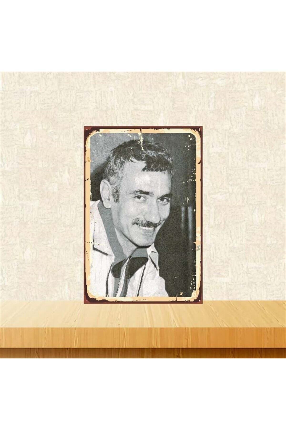 TAKIFİX Yılmaz Güney 20-30 Cm Retro Ahşap Poster Tkfx3743