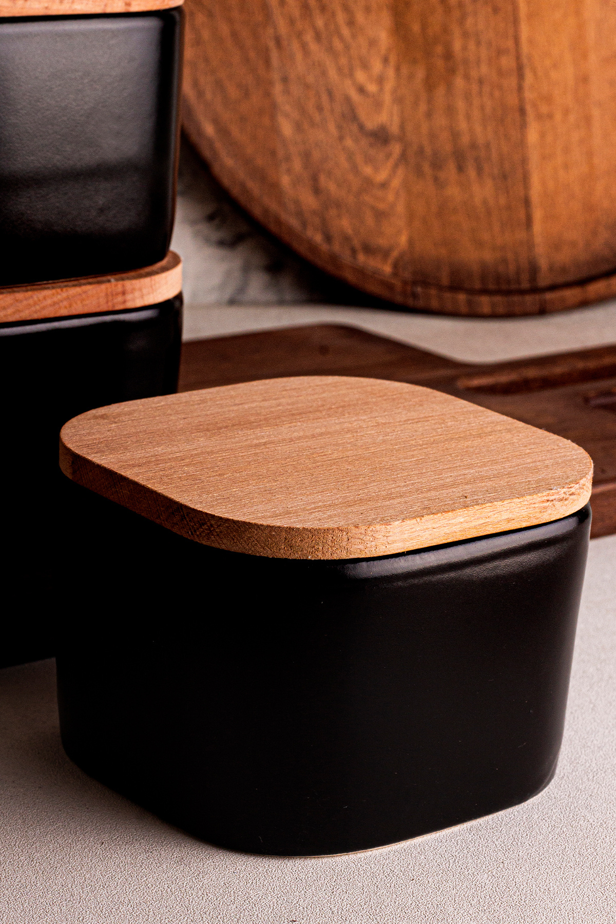 Snippy-Luma Soft Black - Ceramic Breakfast Bowl with Less Than 4 Wooden Vacuum Doors 300 ml 6