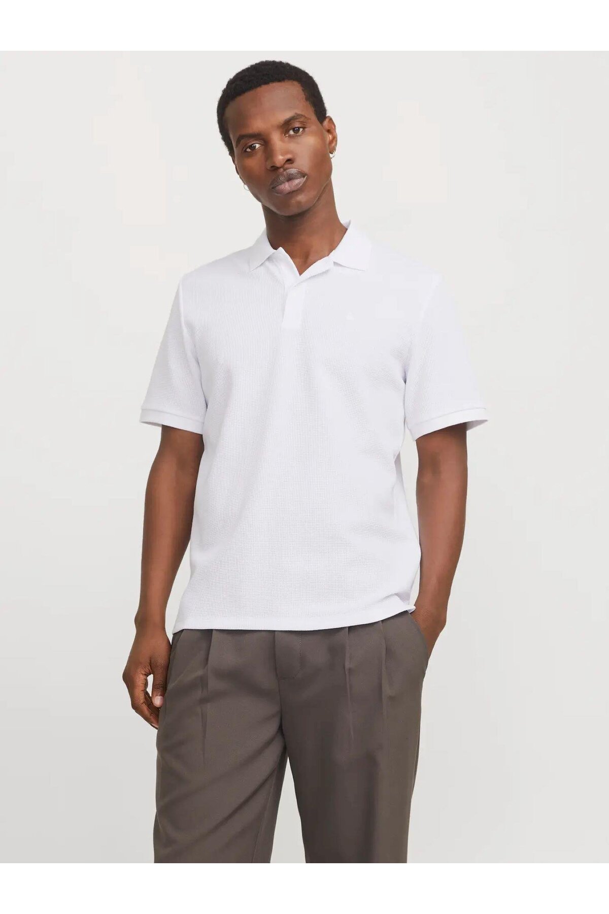 تی شرت مردانه یقه اسکی طرح لیکرا سفید کد ۱۲۲۶۸۱۳۰ جک اند جونز پولوشرت Jack & Jones