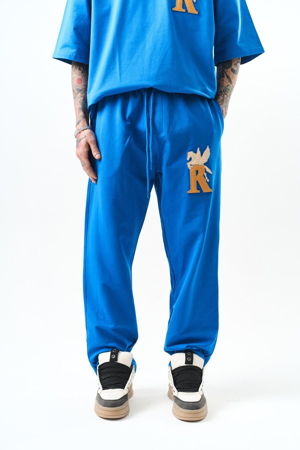 complete the look image