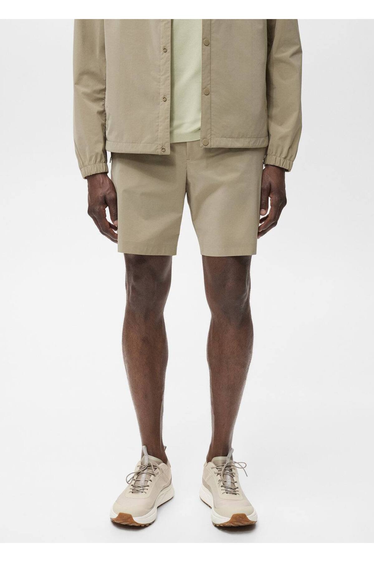 Su Tutmayan Bermuda Şort