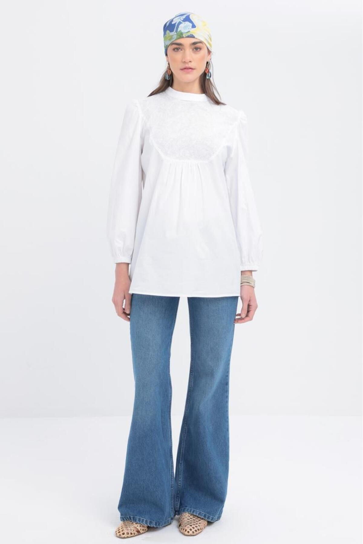 complete the look image