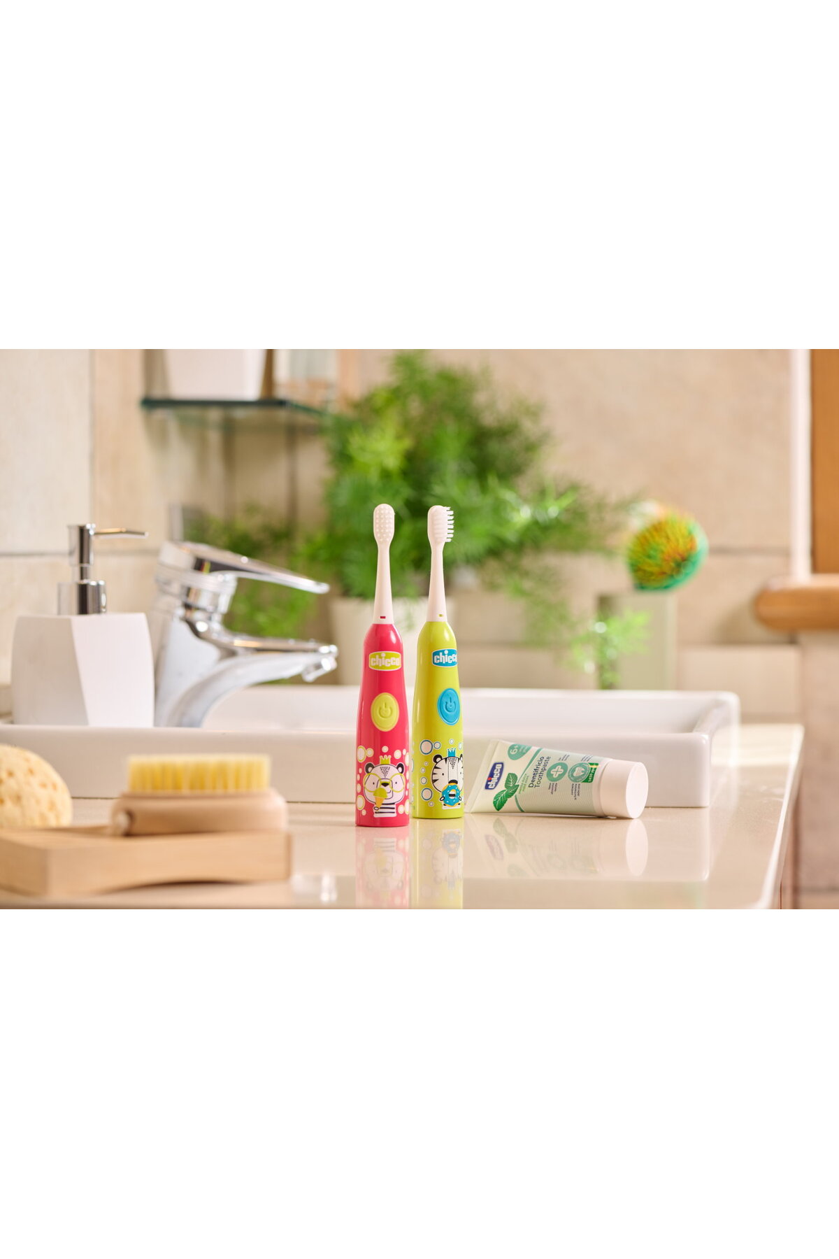 Chicco Çocuklar İçin Pilli Diş Fırçası Panda - Kırmızı fotoğrafı 3 (önizleme)