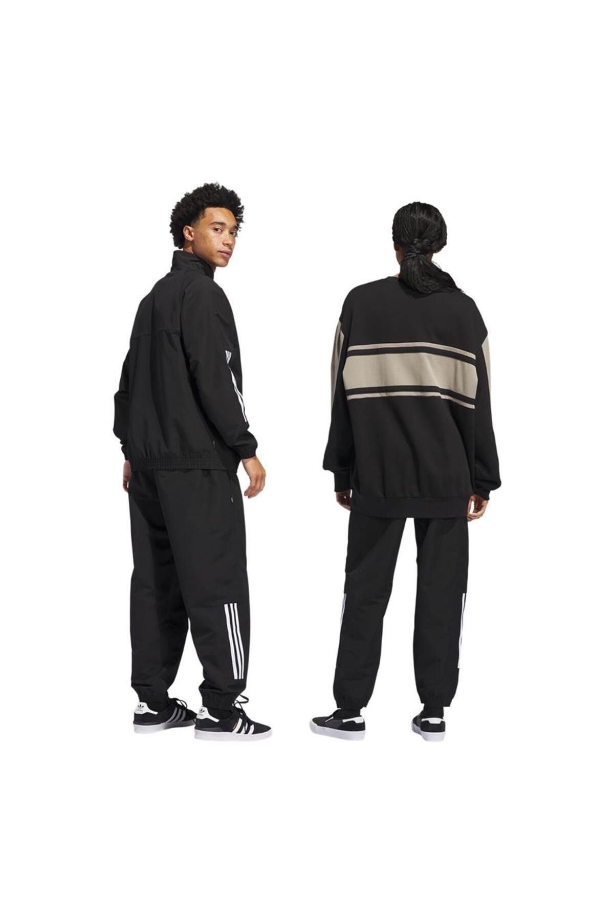 complete the look image