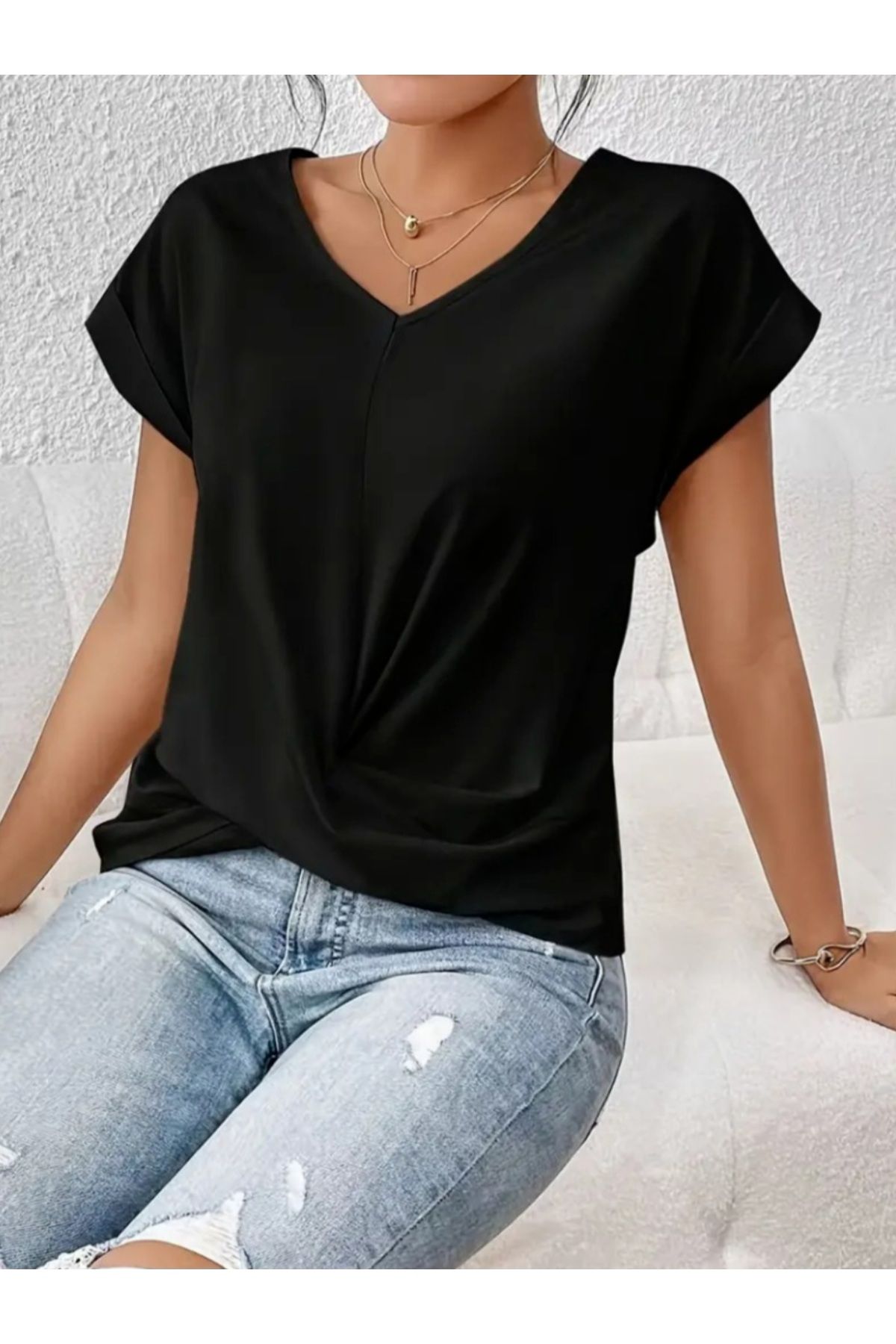 Fü Me Style Fü&Me Style Kadın V Yaka Önü Detaylı Siyah T-Shirt