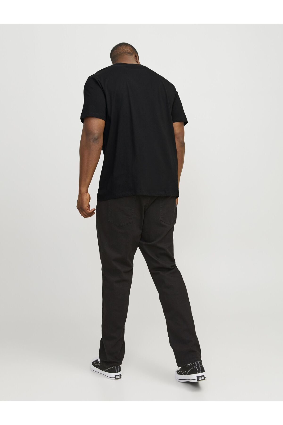 complete the look image