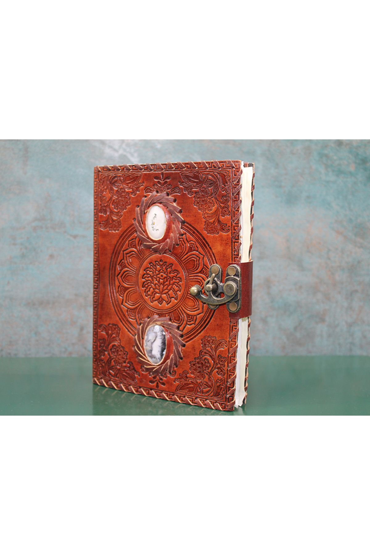 BulutRetail Taşlı Deri Defter Model 2 – El Yapımı Etnik Çiçek İşlemeli, 20x15 cm, Günlük ve Hediye Defteri