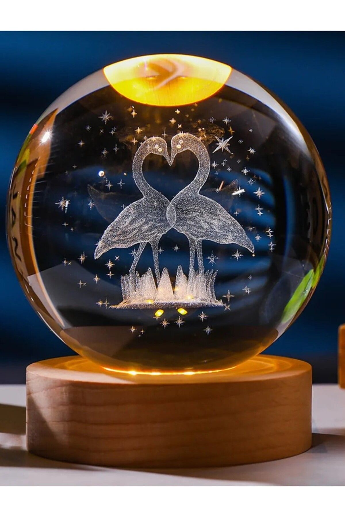 OEM Ahşap Tabanlı LED Işıklı Flamingo Figürlü Kristal Küre
