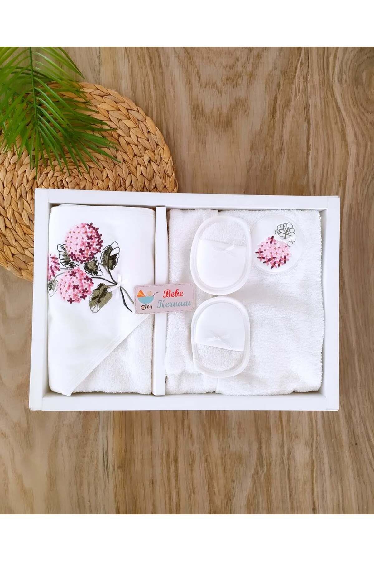 bebe kervanı Kız Bebek Ortanca Çiçek kaneviçe İşlemeli %100 Pamuklu Bornoz Takımı 0-3 Yaş Bebek Hediyesi BBK1355