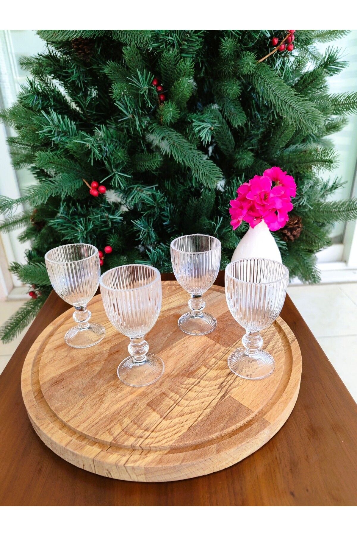 Madame Coco-Paris Footed Coffee Side Set of 4 - Paris Footed Coffee Side Set of 4 - 68 ml 3