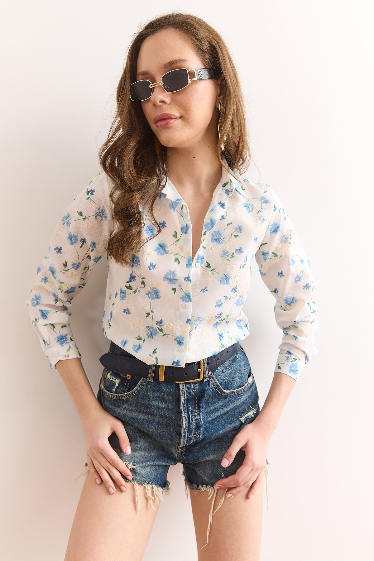 Olalook  Kadın Beyaz Mavi Çiçekli Fisto Gömlek GML-19001327 - Görsel 5