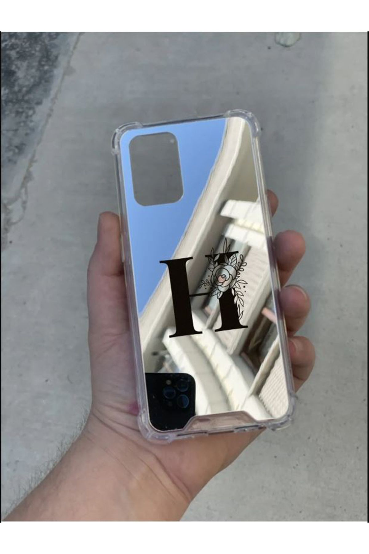 PERAX Samsung Galaxy M54 Uyumlu Gümüş Aynalı Darbe Korumalı H Harf Tasarımlı Silikon Kılıf