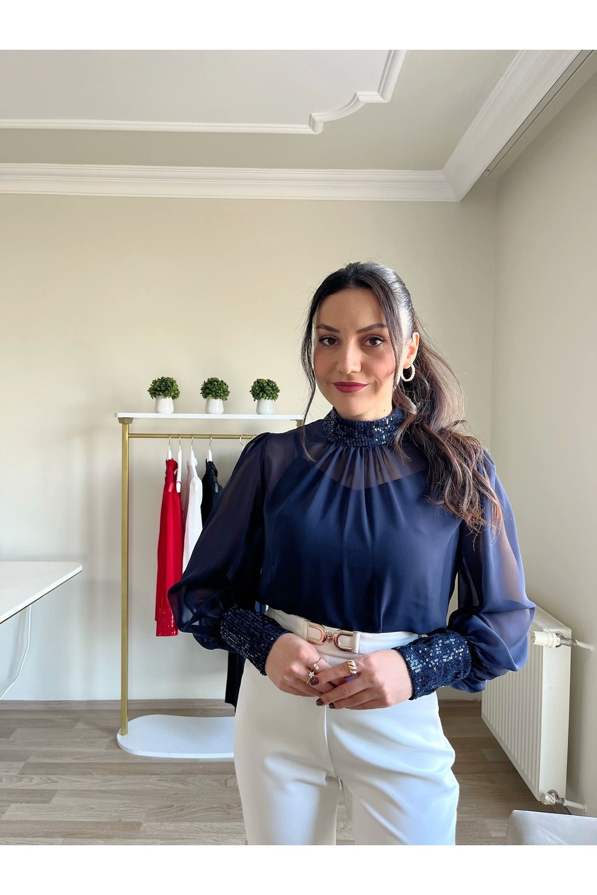 olina boutique Payet Detaylı Şifon Bluz Lacivert