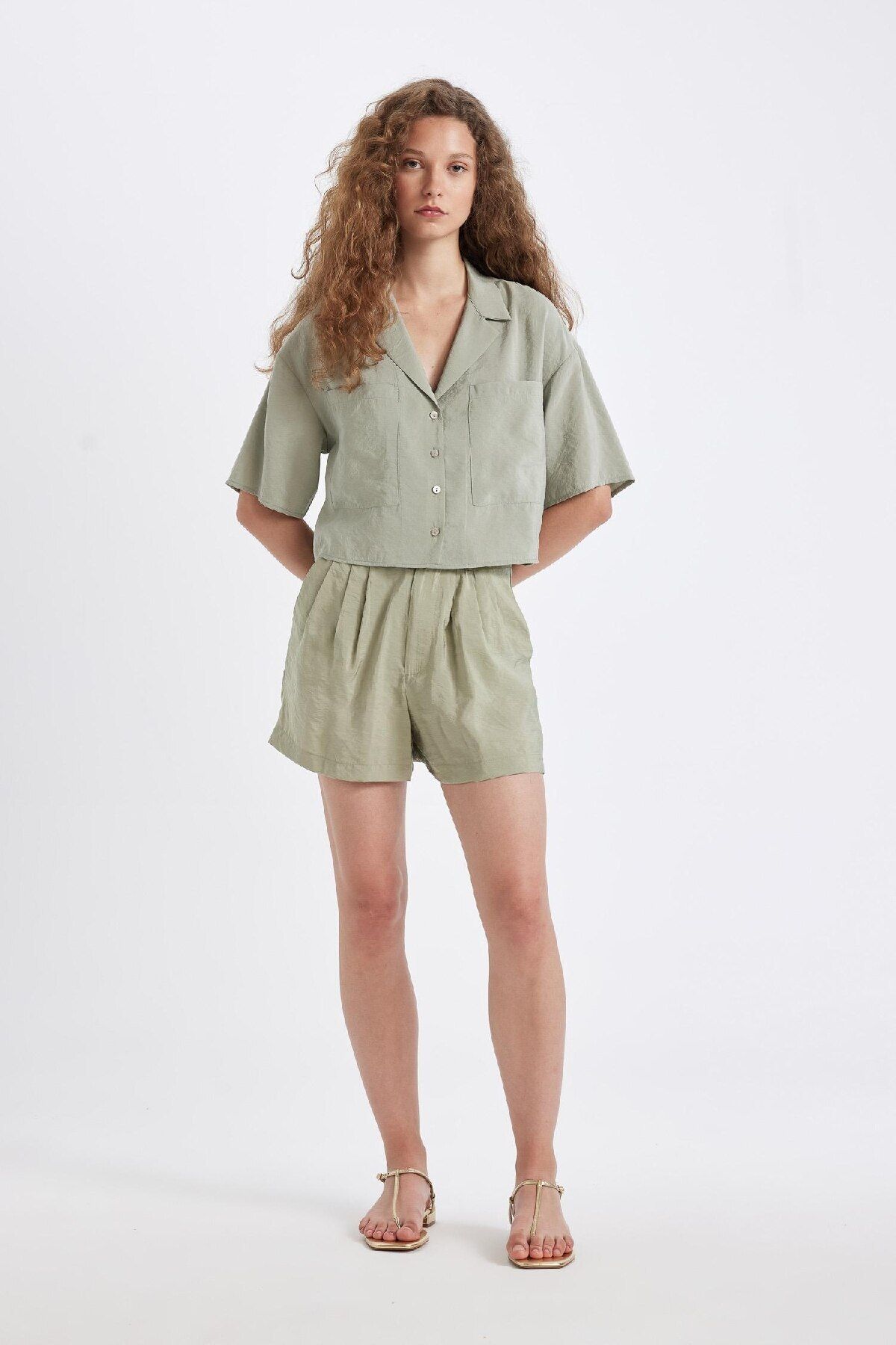 complete the look image