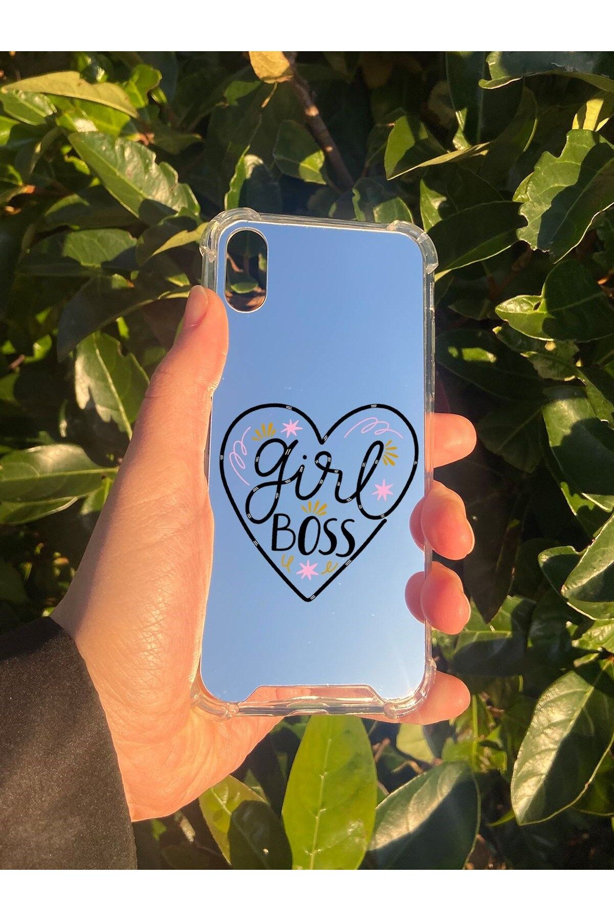 blueb İphone XS Uyumlu Aynalı Girl Desenli Darbe Kamera Korumalı Silikon Telefon Kılıfı