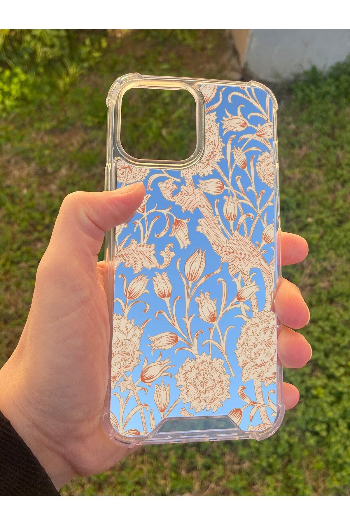 blueb İphone 15 Pro Max Uyumlu Aynalı Lale Desenli Darbe Kamera Korumalı Silikon Telefon Kılıfı