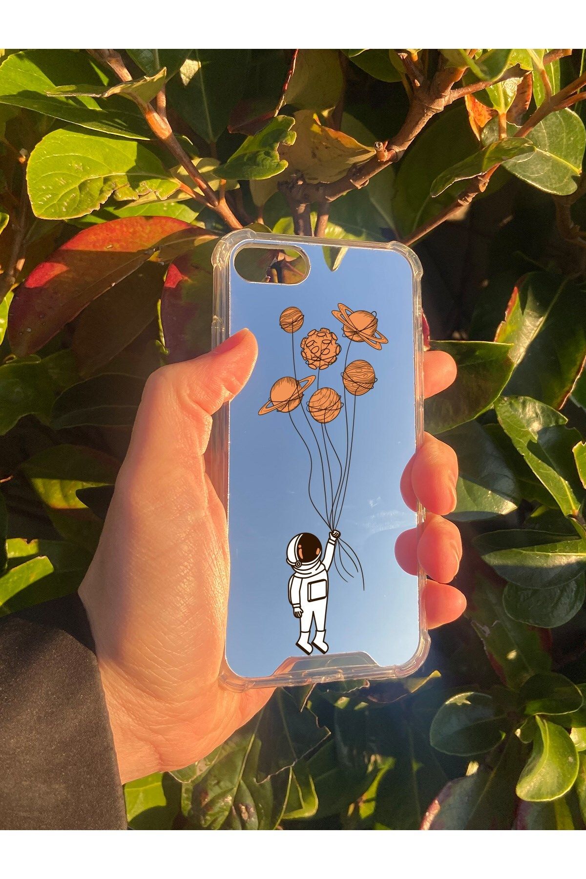 blueb İphone 7 Uyumlu Aynalı Astronot Desenli Darbe Kamera Korumalı Silikon Telefon Kılıfı