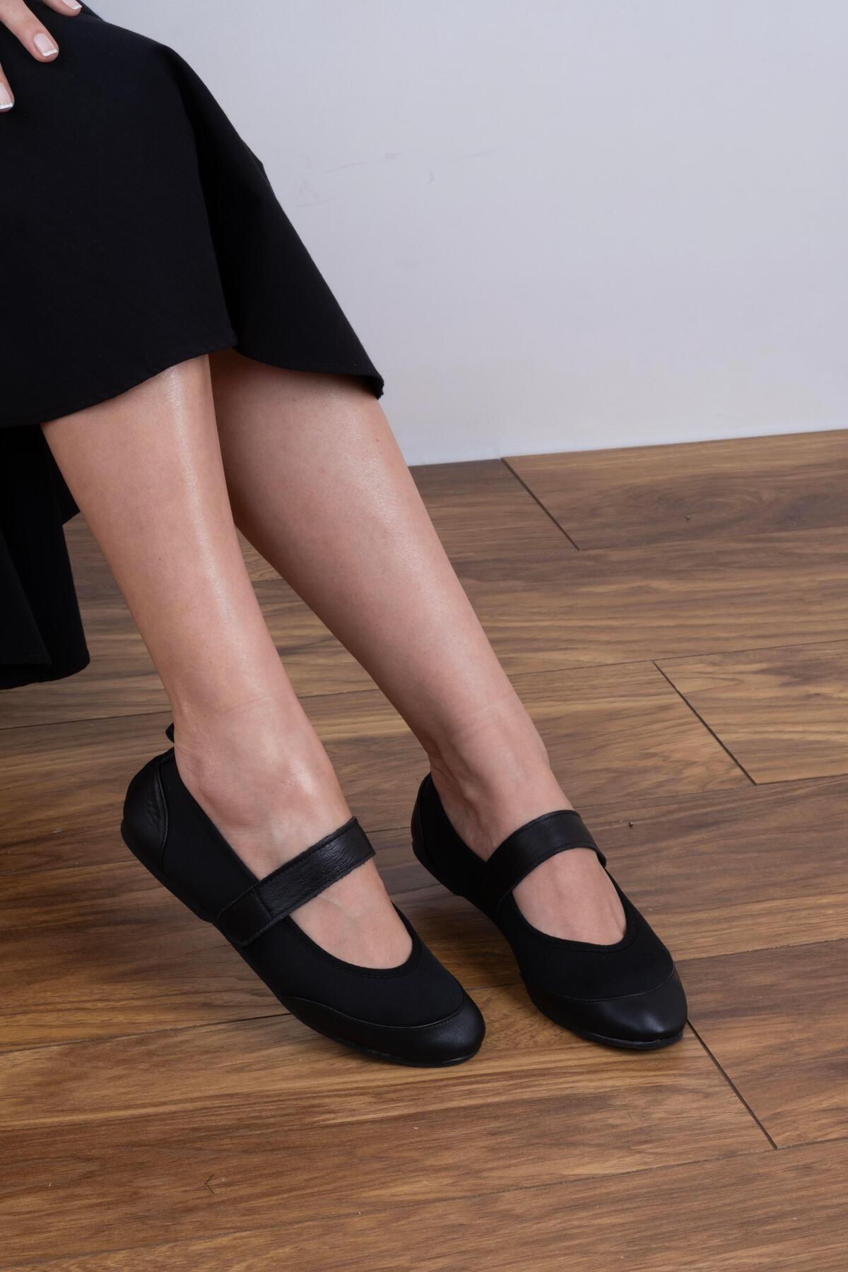 Genuine Leather Stretch Ballet Flats Black