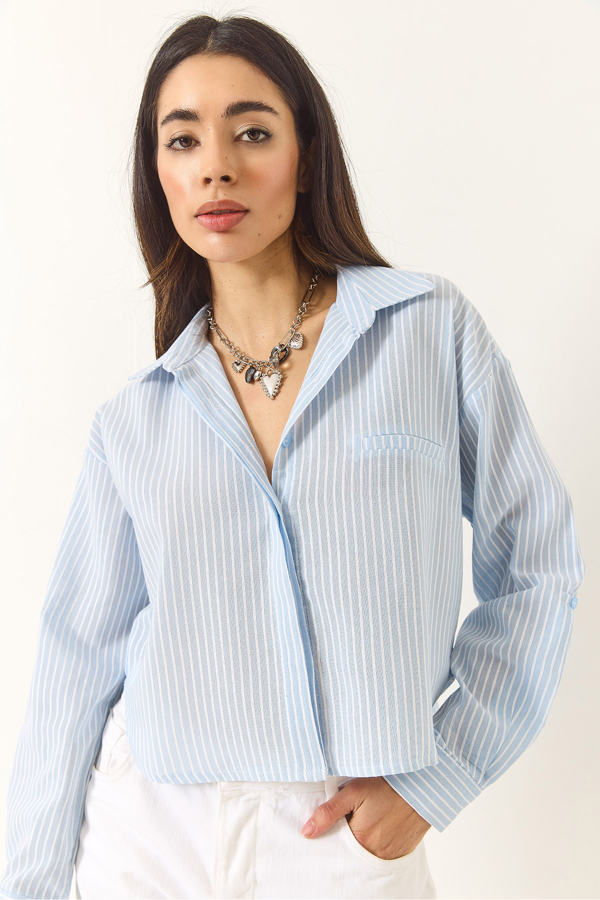 Bianco Lucci  Kadın İnce Çizgili Regular Pamuk Crop Gömlek 2039 60283204 - Görsel 2