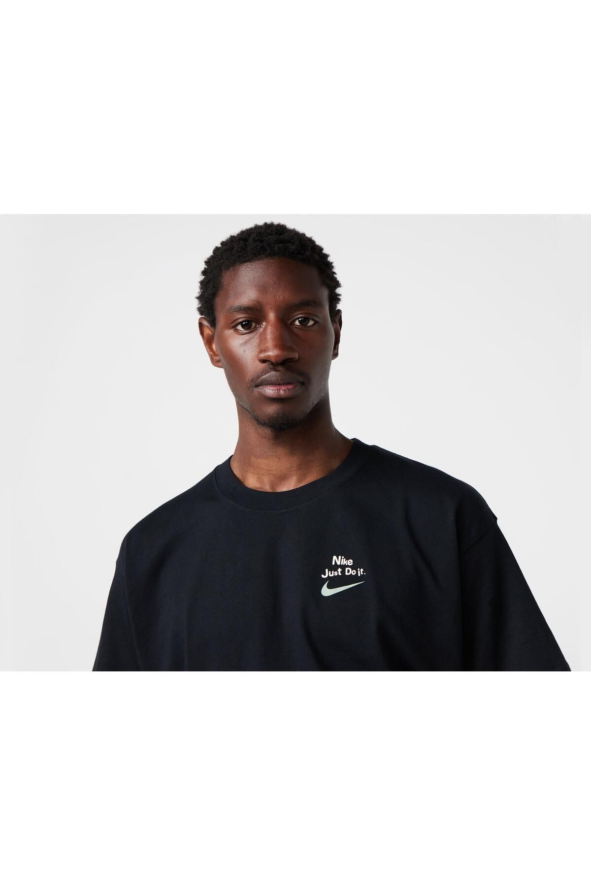 Nike NİKE HV3992-010 T-SHİRT