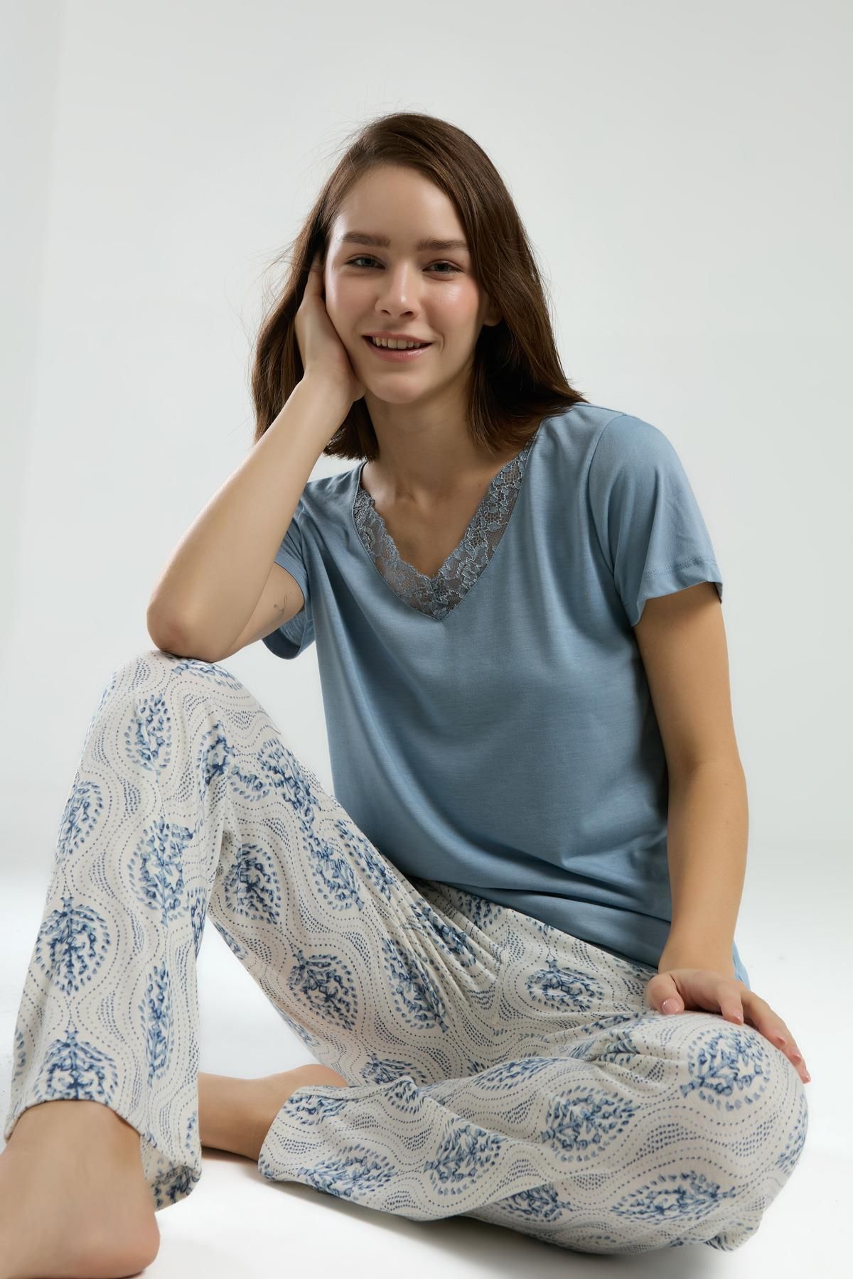 Arnetta Kadın Büyük Beden Pijama Takım, Dantel V Yaka Yazlık Pijama Takım