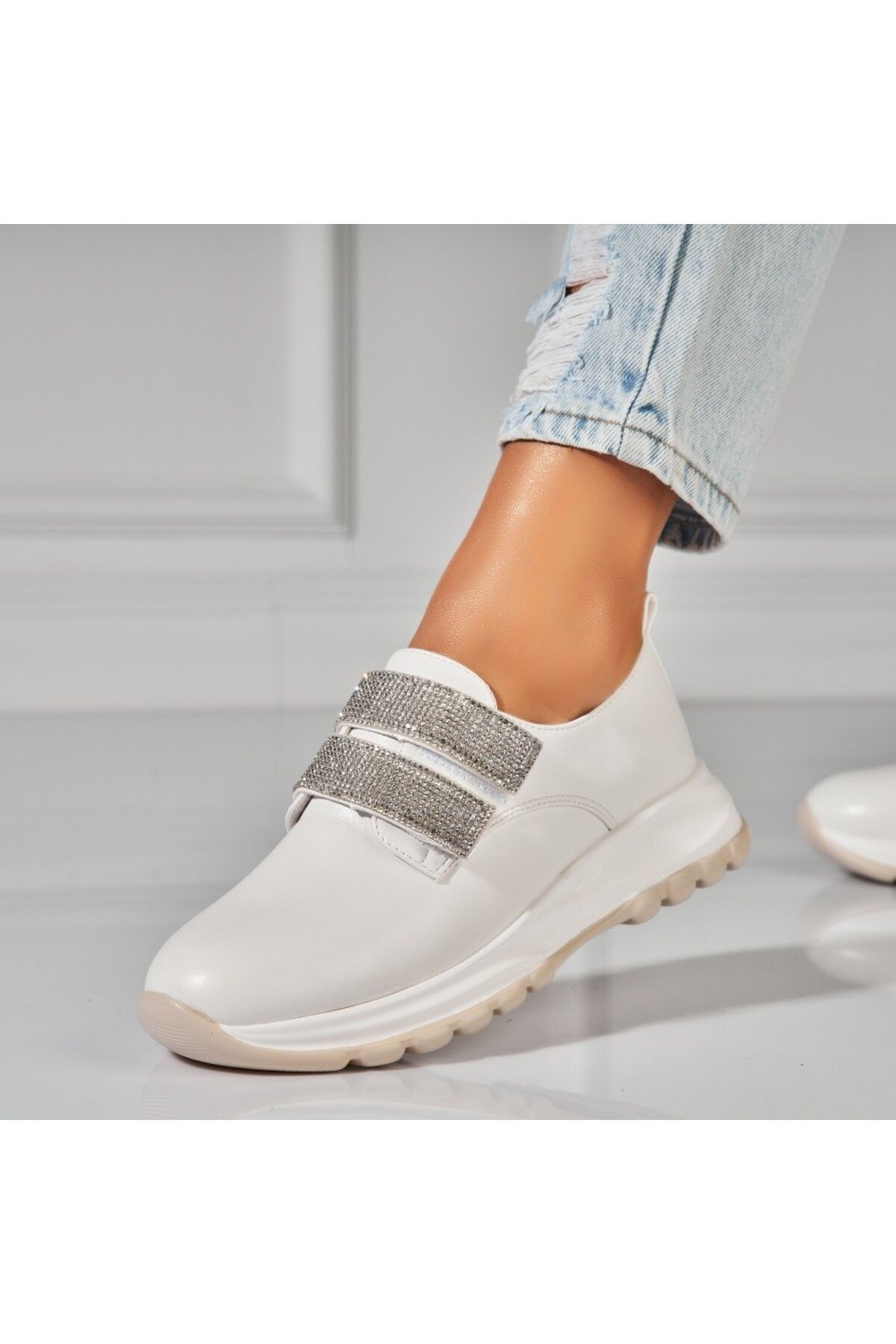Joana-Women's casual shoes in white eco-leather Alaia 2