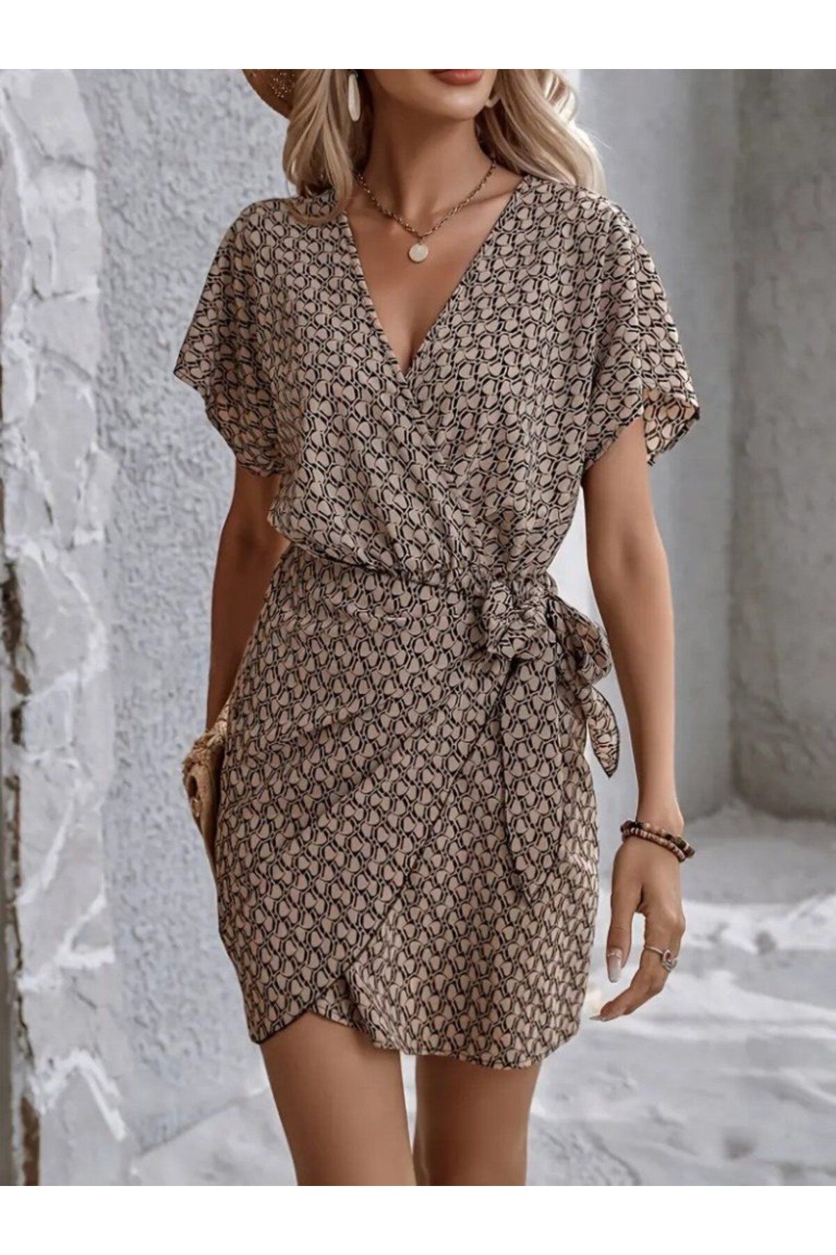 Femella Women Fashion-Women's Short Bat Sleeve Front Double Breasted Collar Detailed Front Tie Patterned Sweater 5