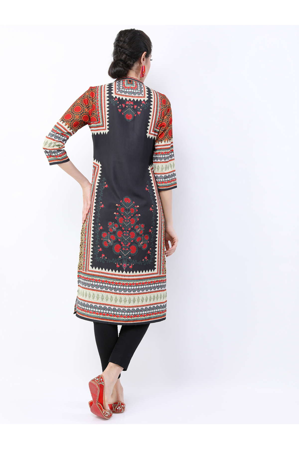 Vishudh By Styli-Women Black Ethnic Motifs Printed Straight Kurta 3