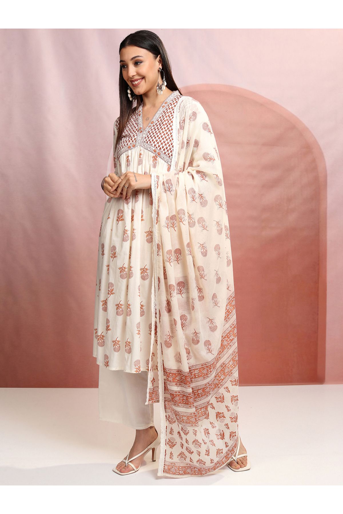 Vishudh By Styli-Women Peach Floral Printed V-Neck Cotton Kurta Set 4