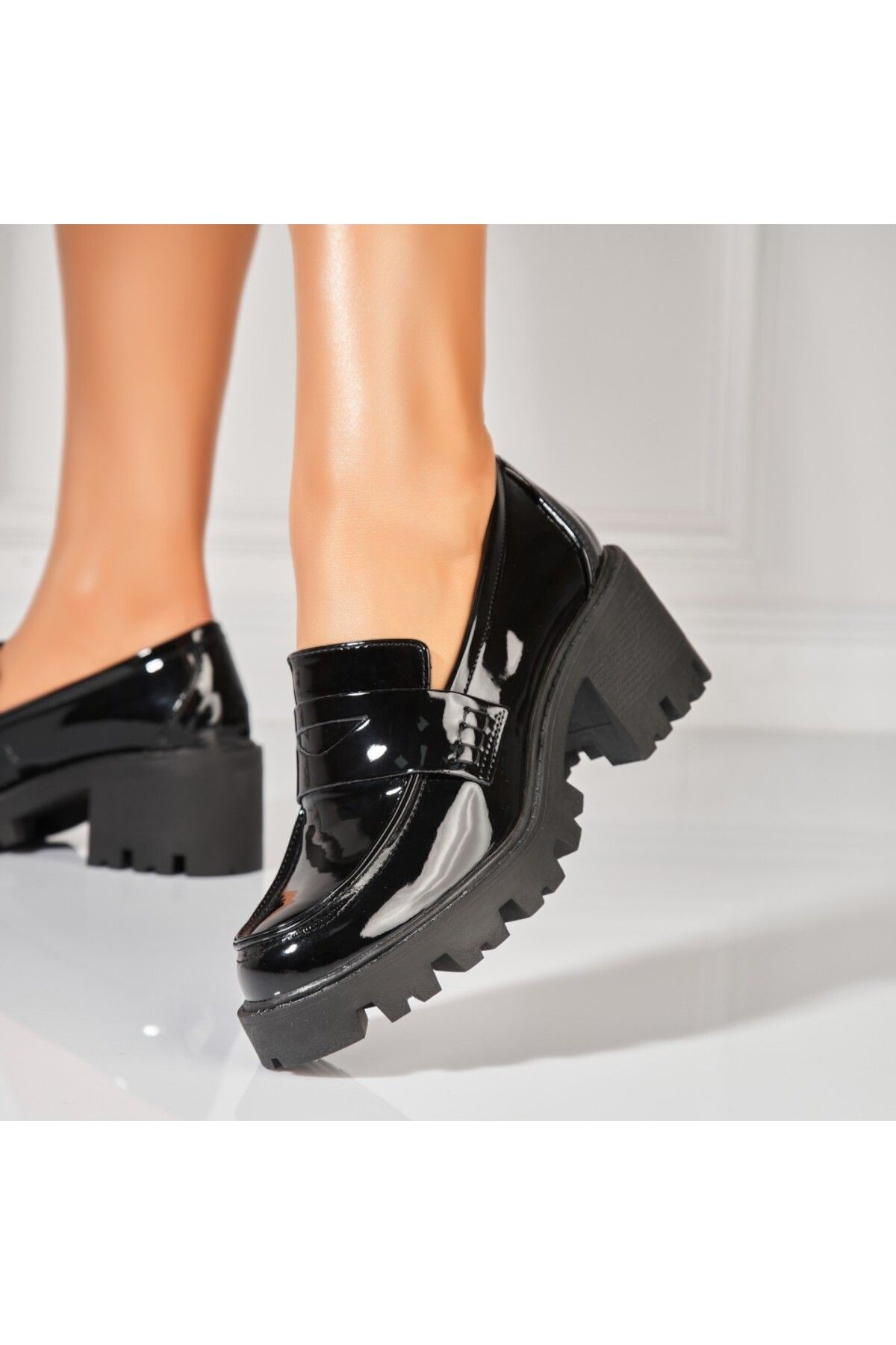 Joana Pantofi Dama Casual Negri Din Piele Ecologica Lacuita Ansh Femeie - 40