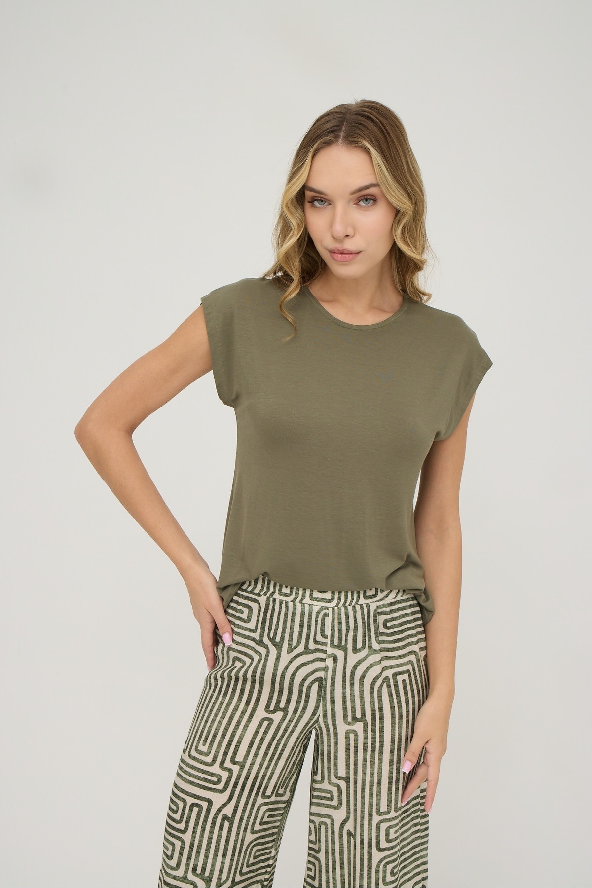 Sevim-21252 Women Short Pants Suit 3