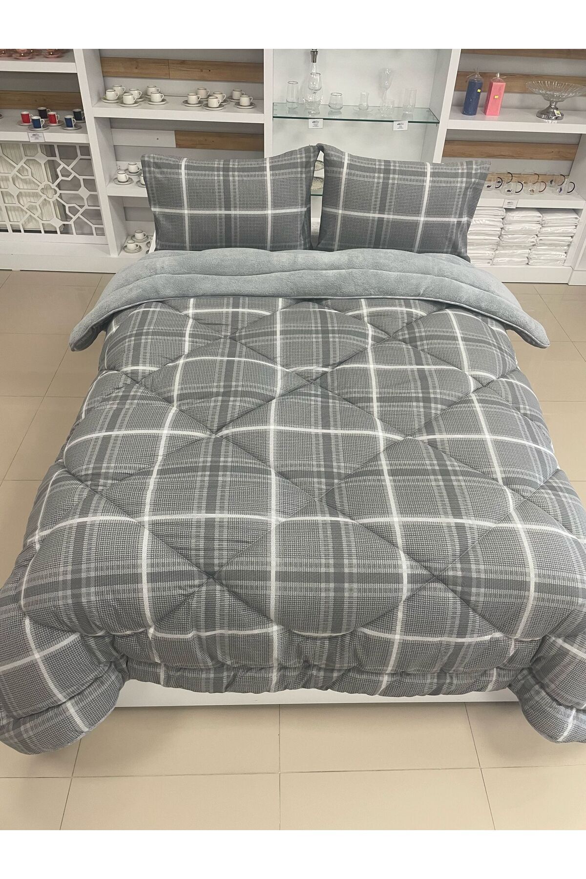 Skyline-Double Sided Luxury Wellsoft Quilt Soft Fleece Quilt and Pillow Case 3