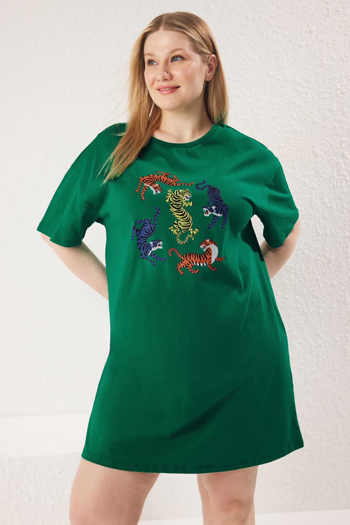 Trendyol Curve Zielona Dzianinowa Sukienka W Dużym Rozmiarze Kobieta - 5XL