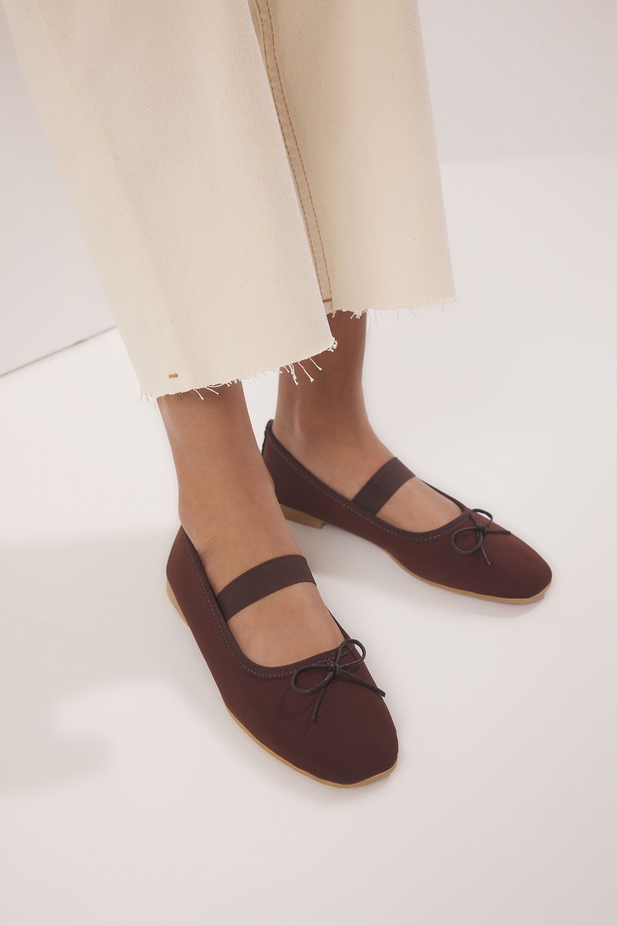 TRENDYOL SHOES Brązowe Kokardki Migdałowe Mary Jane Baleriny Damskie Kobieta - 38