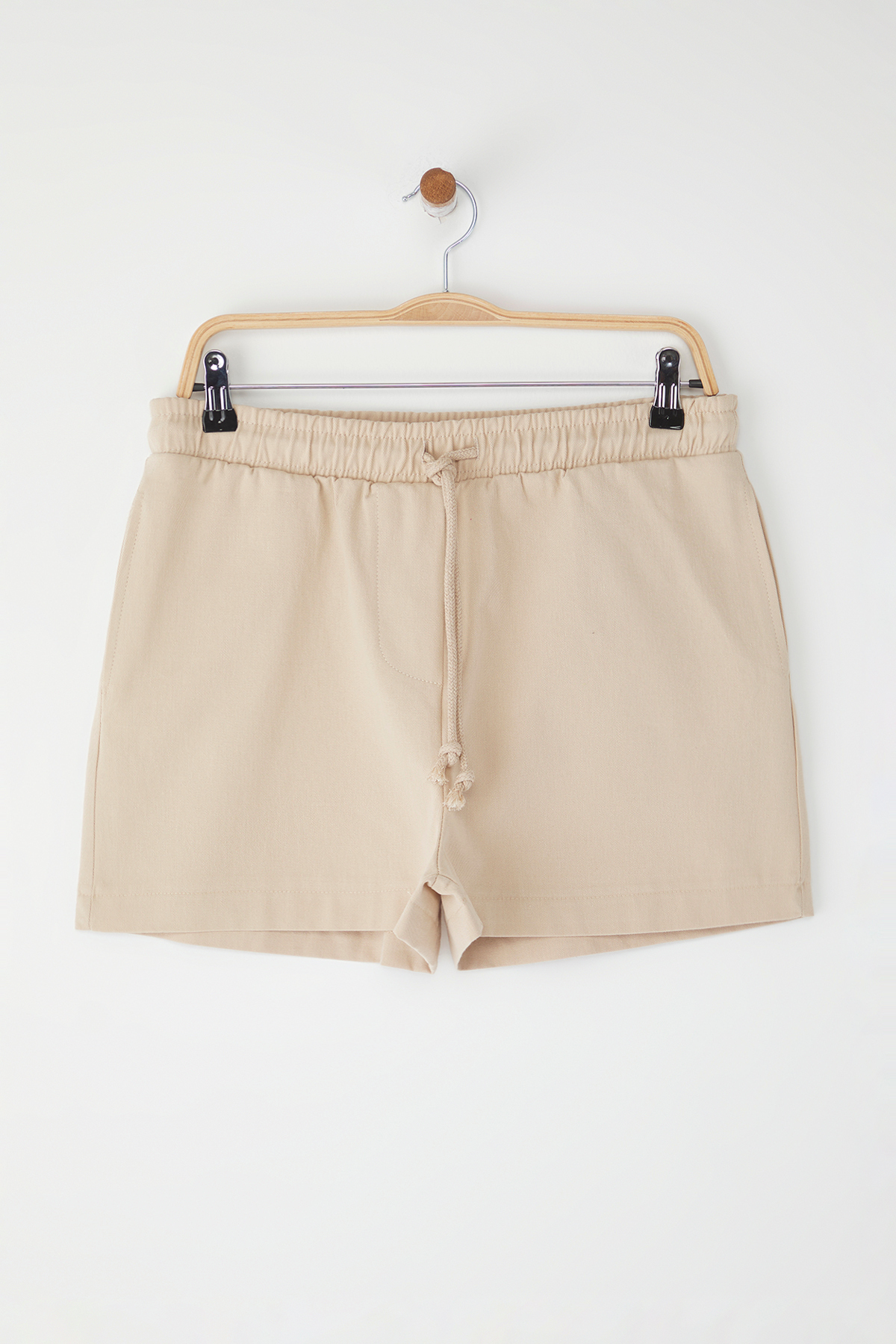 Trendyolmilla  Bej Pamuklu Gabardin Mini Bağcıklı Şort & Bermuda TWOSS25SR00212 - Görsel 6