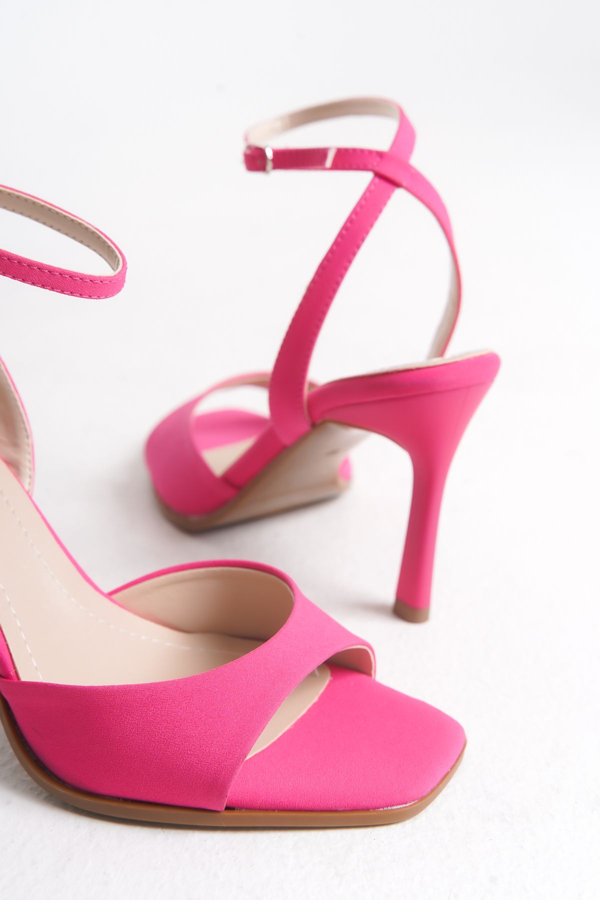 MARSEDO-Sandale de zi cu curea cu toc cu vârf tocit pentru femei Lara, satin fucsia 4
