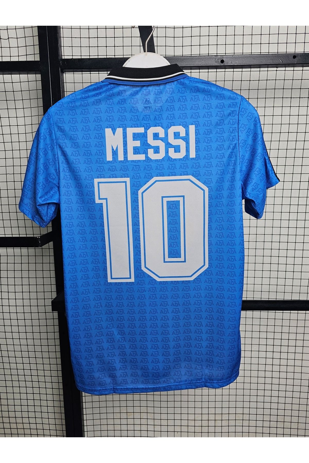 Lion Spor L'ionel M'essi 1994 Sezon Arjantin Retro Yakalı Forma