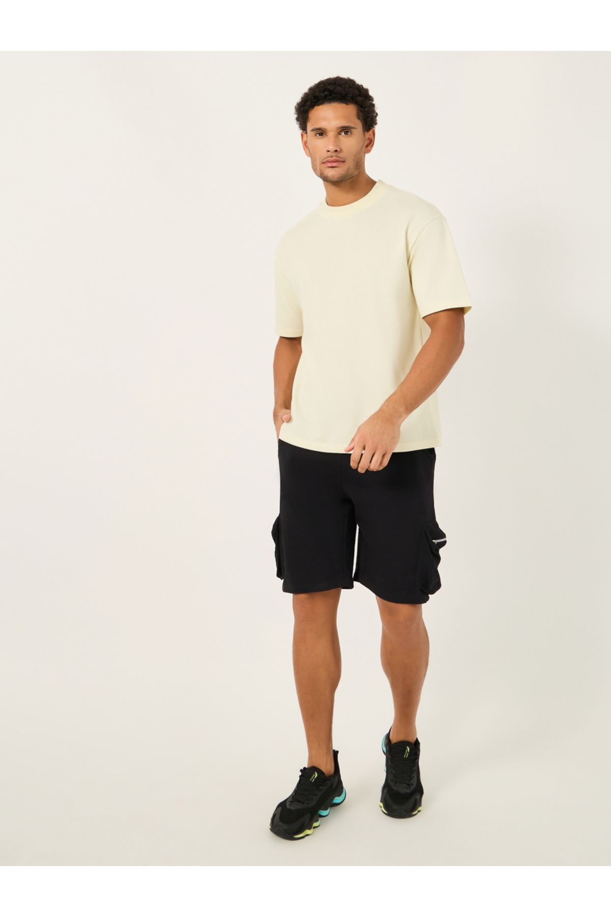 Styli-Solid Oversized Terry Crew Neck T-Shirt 2