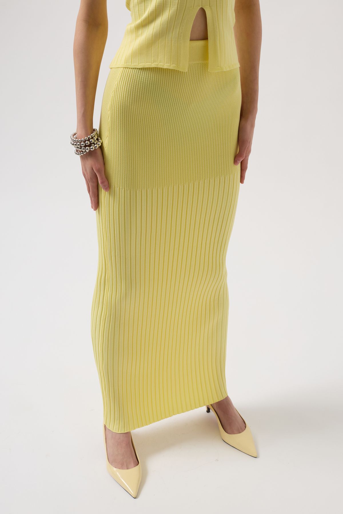Black Fashion-High Waist Textured Yellow Skirt 4
