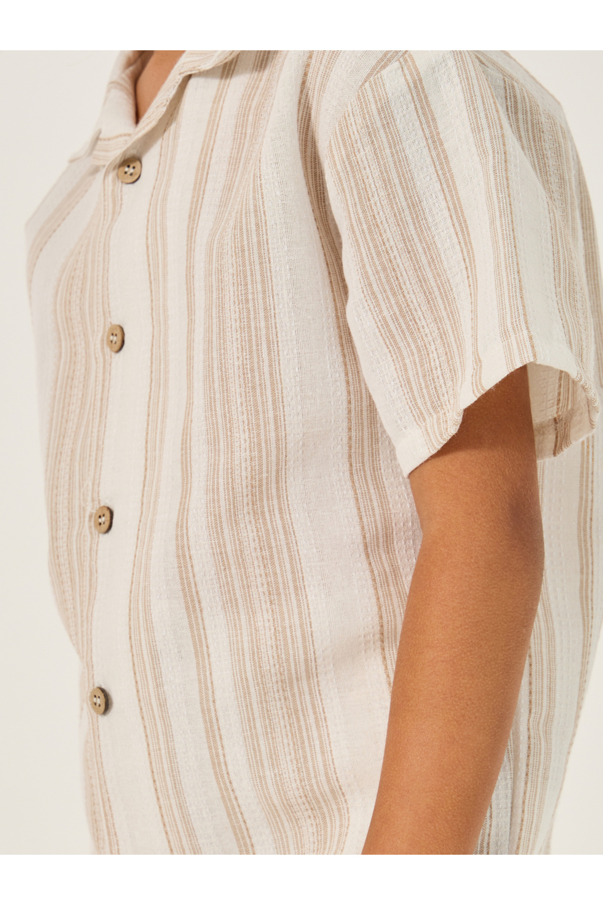 Styli-Striped Collared Shirt and Shorts Set 3