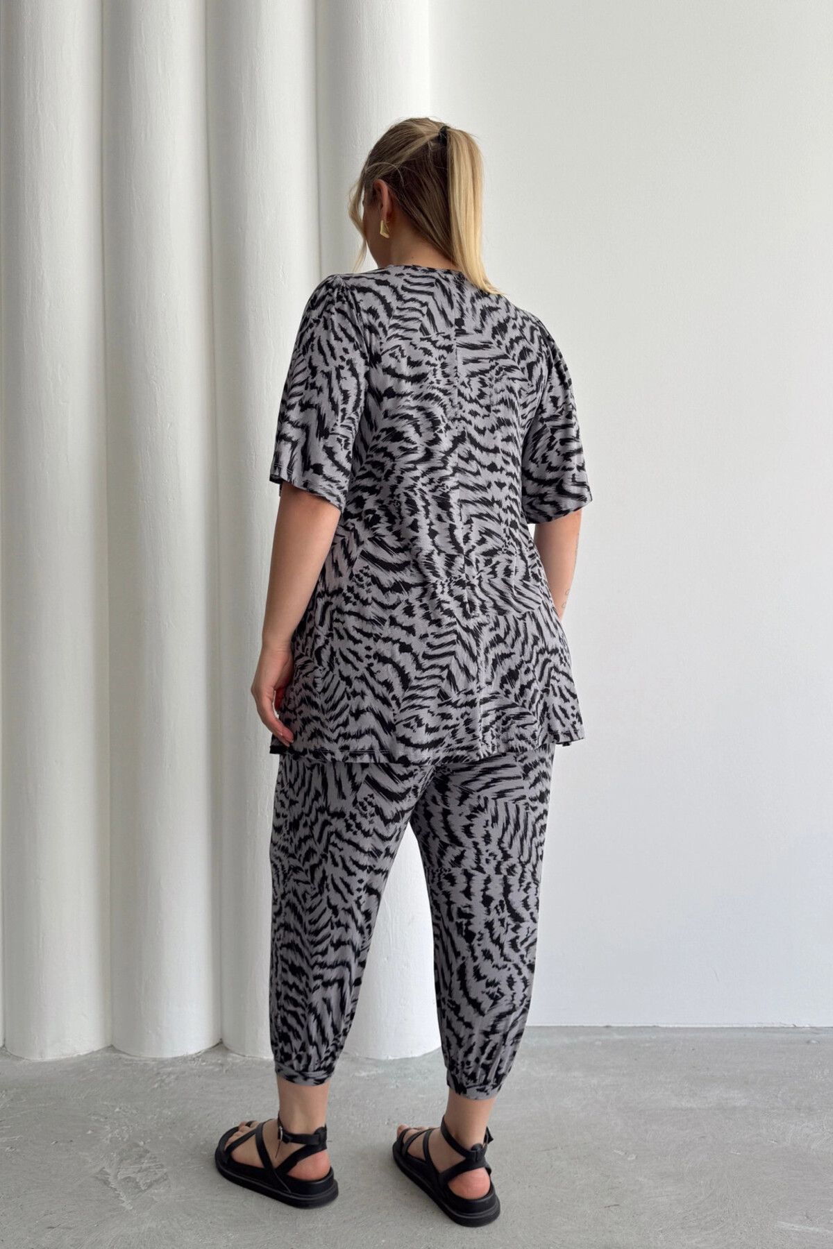 Stil Diva-Large Size Patterned Baggy Trousers with Elastic Waist and Legs with Pockets 99-3 5