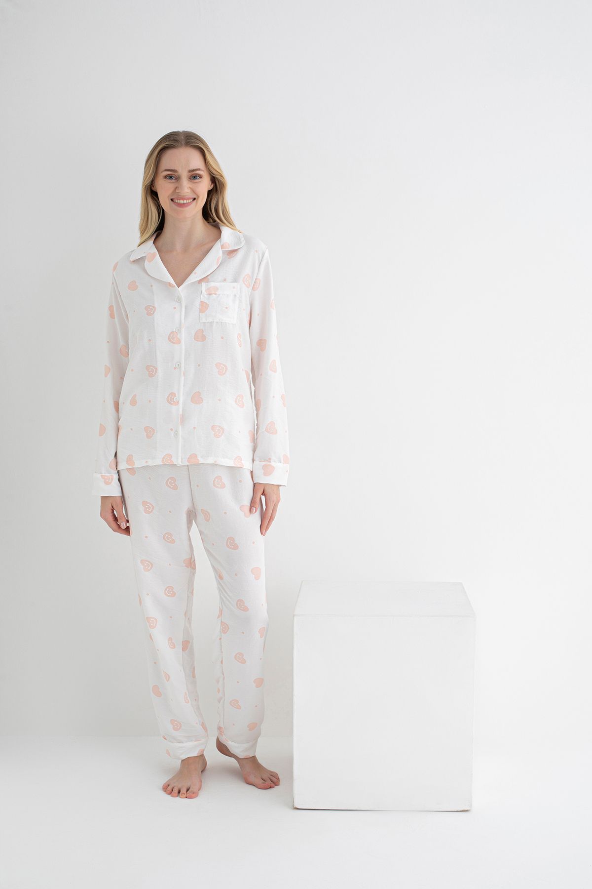 DOFİ-Dofi Women Ecru Smiley Heart Patterned Pajamas Set Long Sleeve, Buttoned, Aerobin Fabric 2