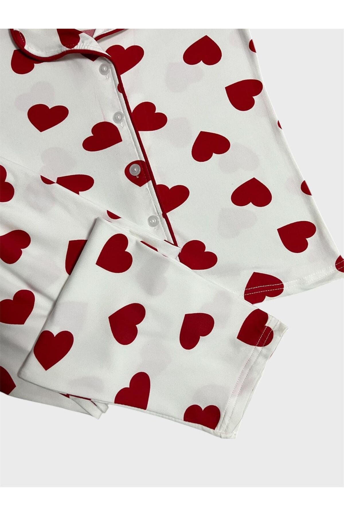 Genel Markalar Kız Çocuk %100 Pamuklu Beyaz Kalp Desenli Gömlek Yaka Düğmeli Kısa Kollu Pijama Takımı fotoğrafı 4 (önizleme)